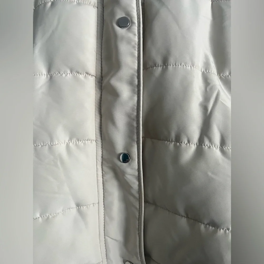 Royal Matrix Puffer Coat with Attachable Hood - Picture 8 of 15